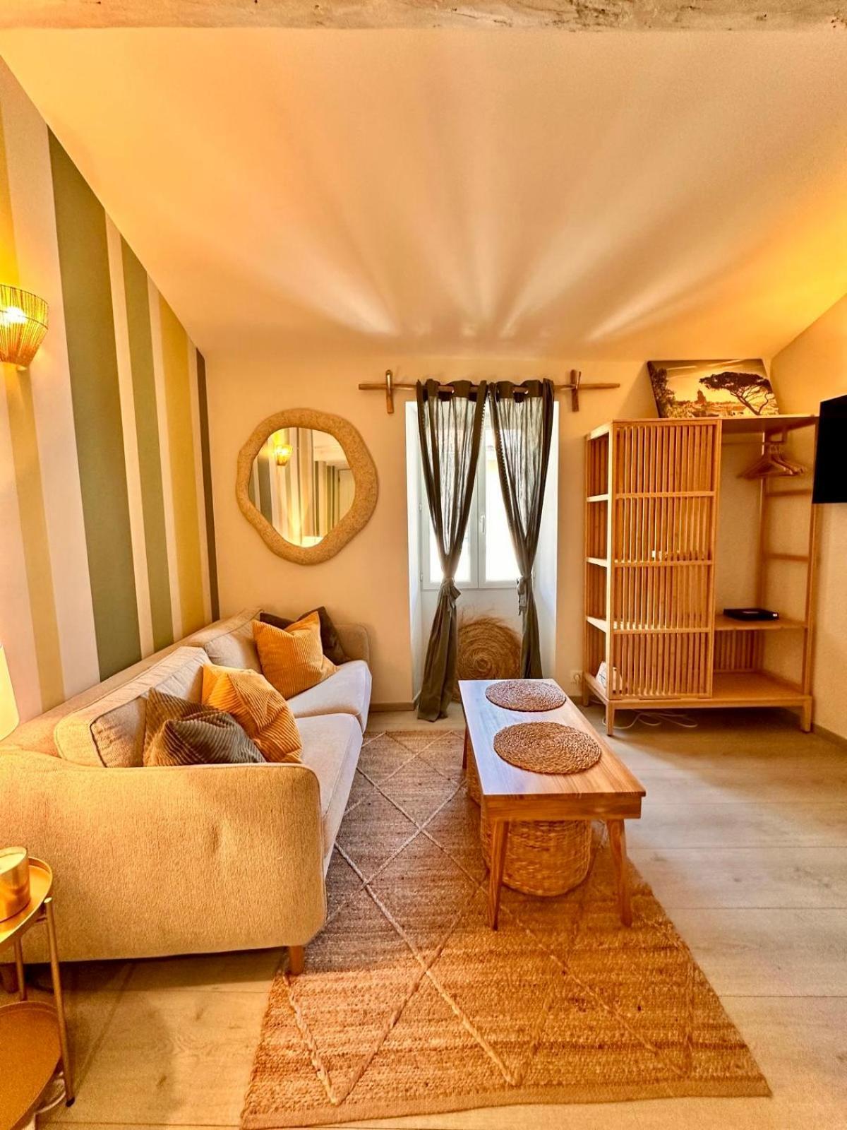 Cozy Studio Le Cedre, Port De Saint Tropez Exterior photo